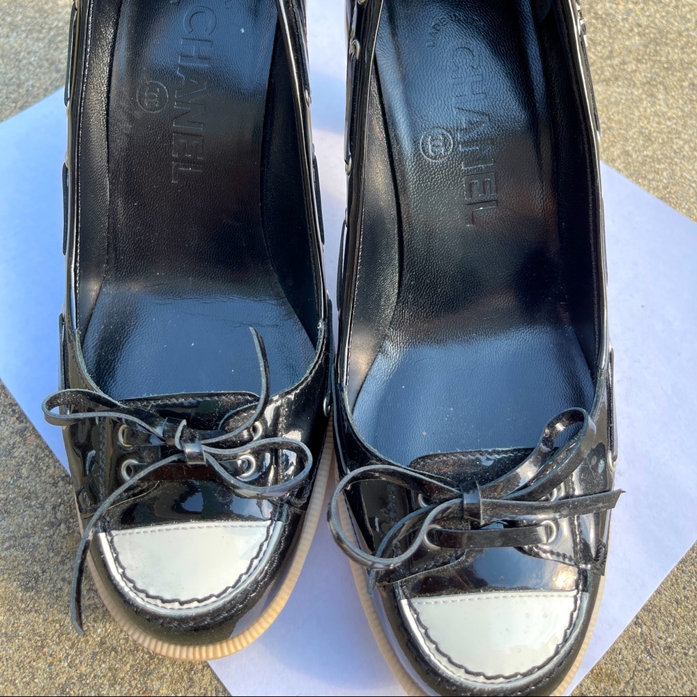 CHANEL black patent leather stacked heels shoes. CHANEL RIBBON PU…